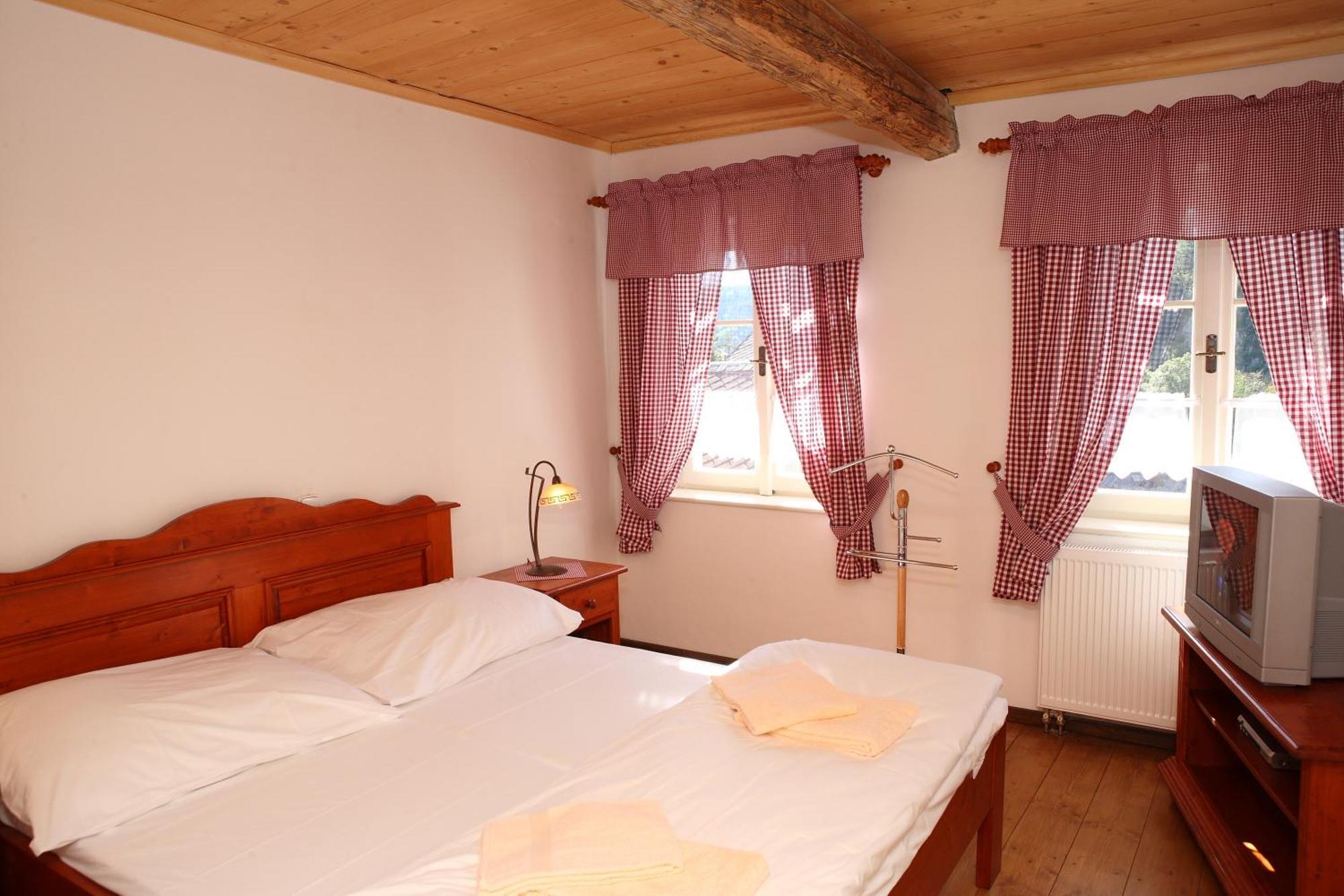 Hradni Basta Hotel Becov nad Teplou Room photo